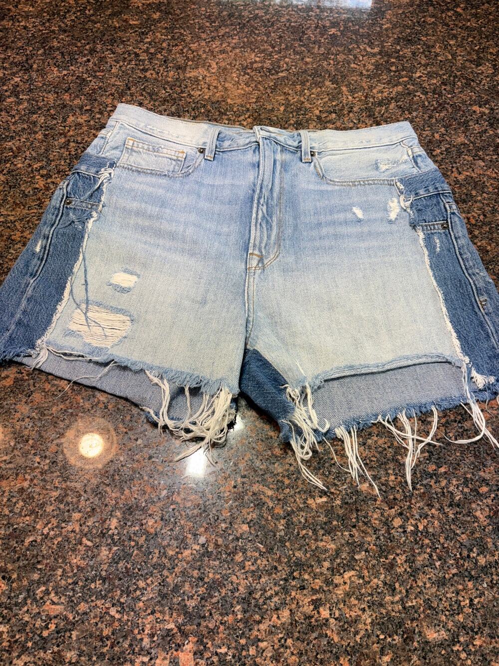 FRAME Jean Shorts Blue Distressed Two Tone Raw Hem Size 28